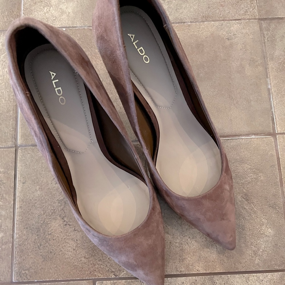 Gorgeous Camel Sz 9 Aldo Heels
